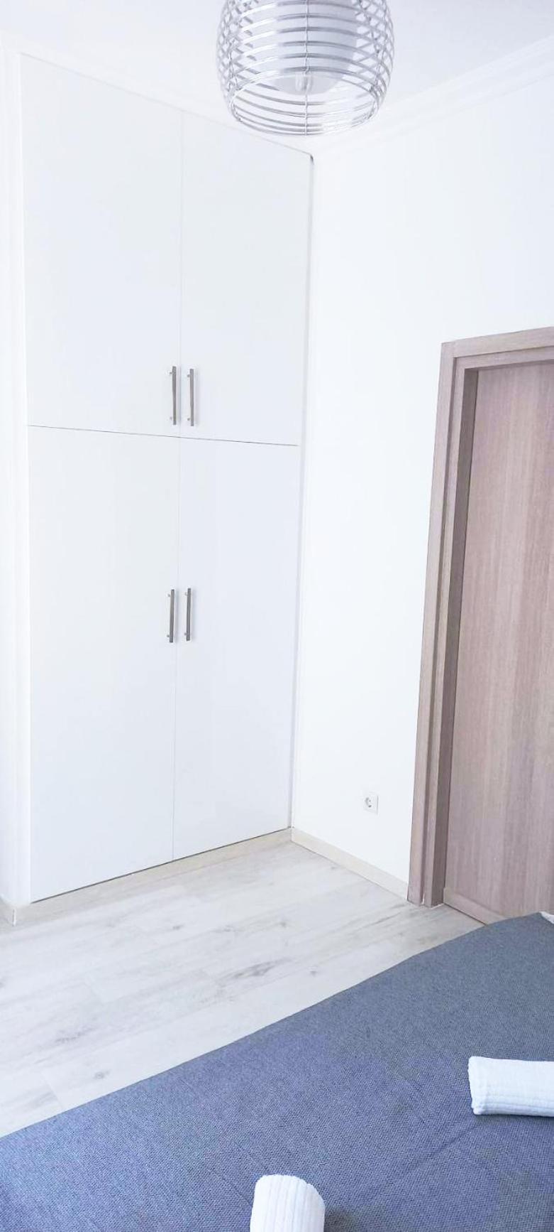 Apartment In The Center Of Aten Exteriör bild